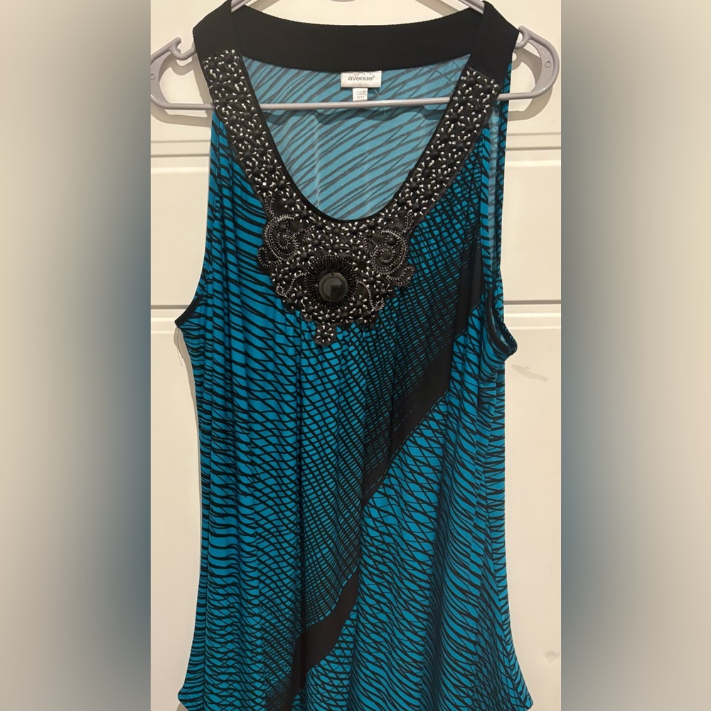 Avenue dressy sleeveless top (22/24)